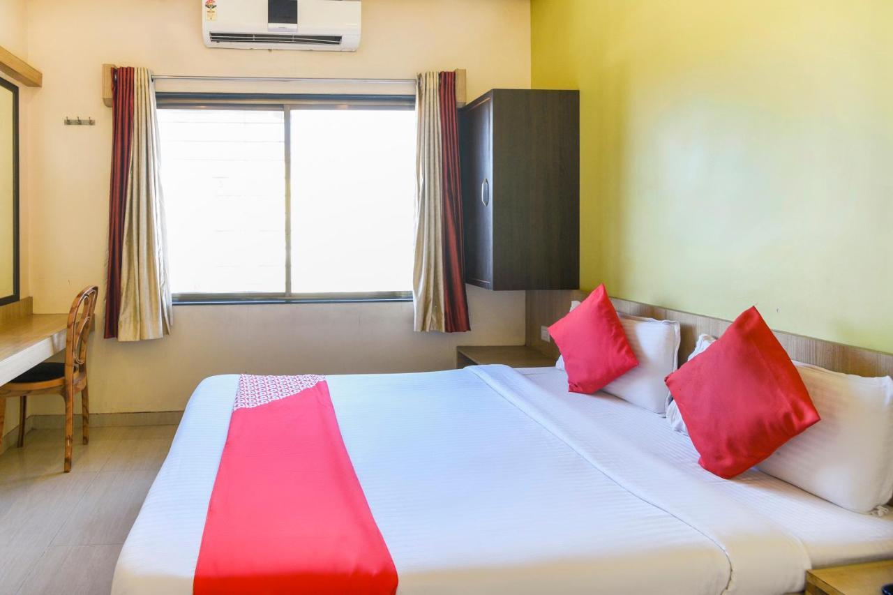 Sai Palkhi Hotel Shirdi Exterior foto