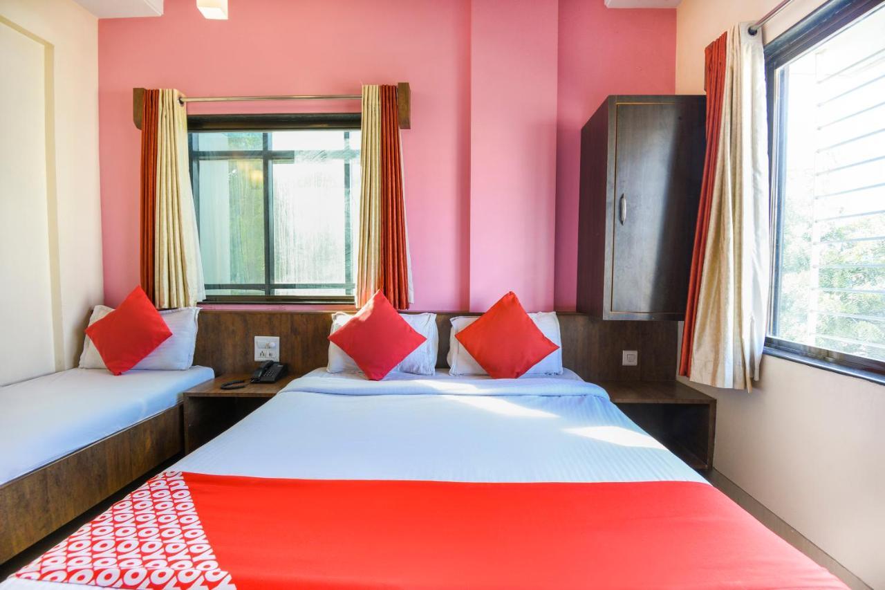Sai Palkhi Hotel Shirdi Exterior foto